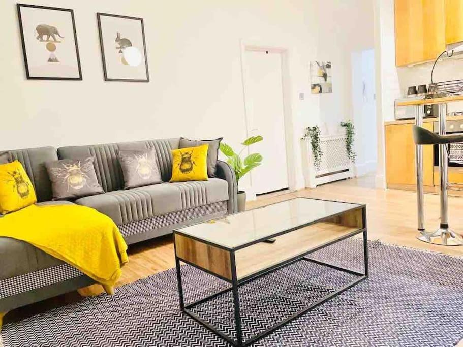 Lovely 2 Bedroom Apartment In Chelsea Sw3 London Eksteriør bilde