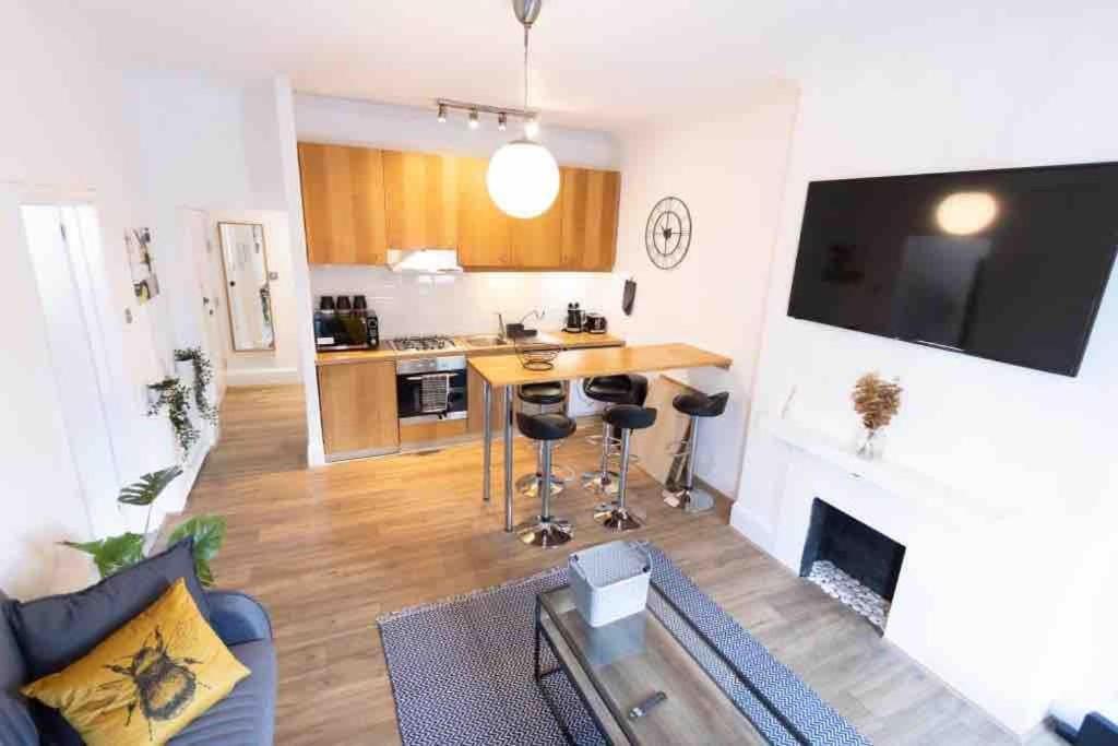 Lovely 2 Bedroom Apartment In Chelsea Sw3 London Eksteriør bilde