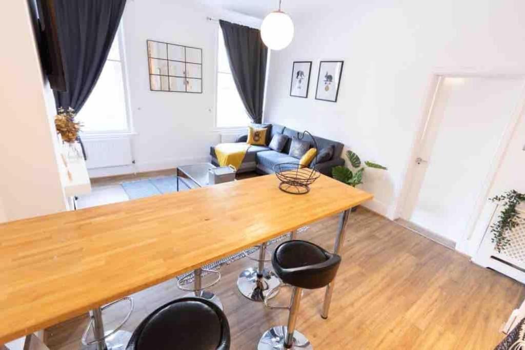 Lovely 2 Bedroom Apartment In Chelsea Sw3 London Eksteriør bilde