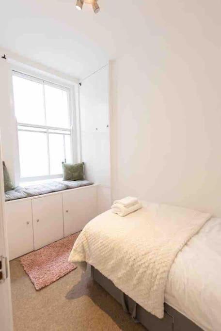 Lovely 2 Bedroom Apartment In Chelsea Sw3 London Eksteriør bilde